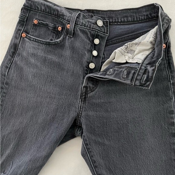 Levi's 501 High Rise Skinny Jeans Black with Distressed Knee, Size 28 NWOT - Picture 6 of 10